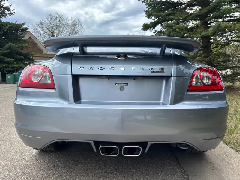 2005 Chrysler Crossfire SRT6, silber, 33.000 km, Import Kanada — Foto 10 z 12