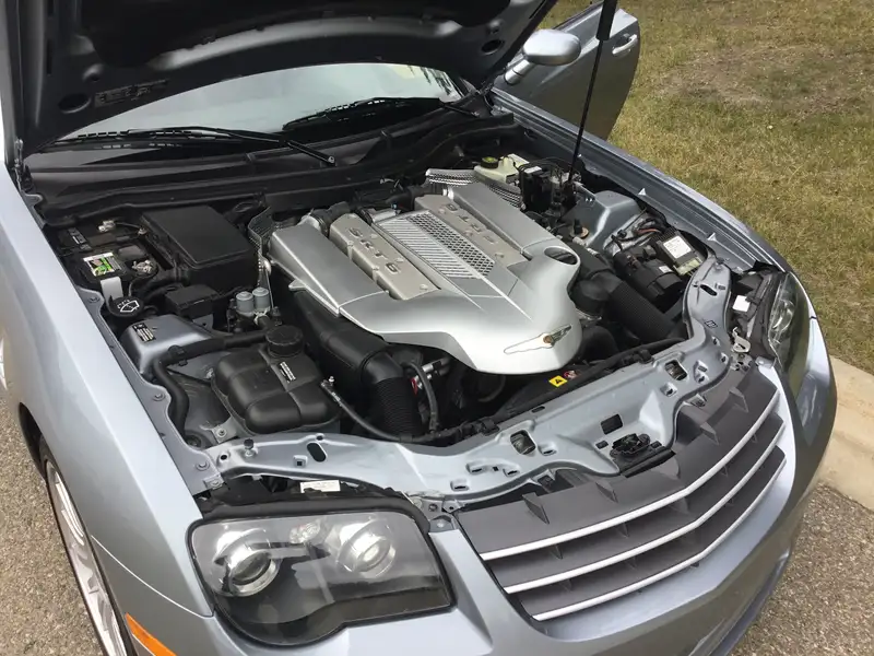 2005 Chrysler Crossfire SRT6, silber, 33.000 km, Import Kanada — Foto 3 z 12
