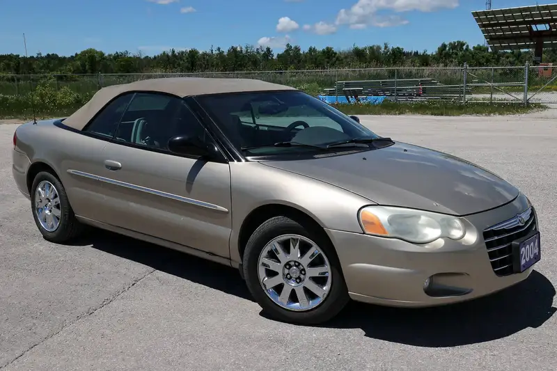 2004 Chrysler Sebring Limited, 135.000 km, Import Kanada — Foto 10 z 12