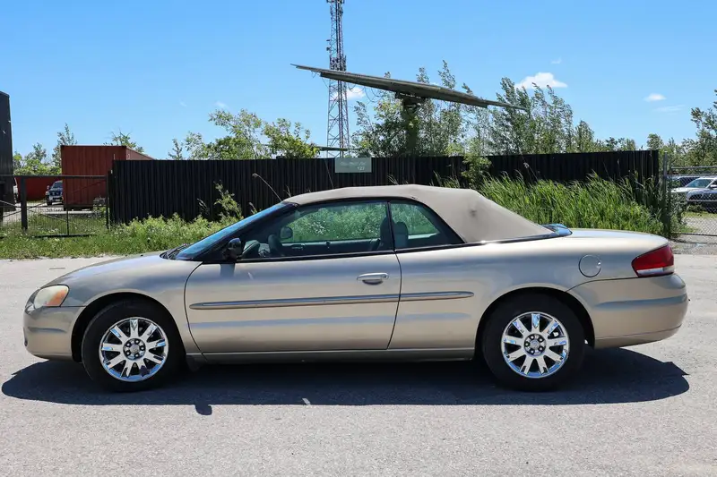 2004 Chrysler Sebring Limited, 135.000 km, Import Kanada — Foto 3 z 12