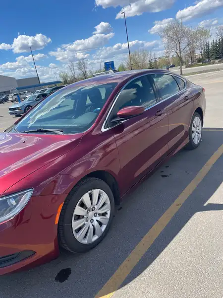 2016 Chrysler 200 LX, rot, 67.304 km, Import Kanada — Foto 1