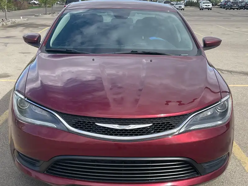 2016 Chrysler 200 LX, rot, 67.304 km, Import Kanada — Foto 4 z 8