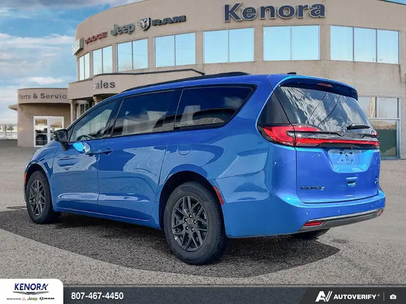 2027 Chrysler Pacifica SELECT, blau, 0 km, Import Kanada — Foto 4 z 12