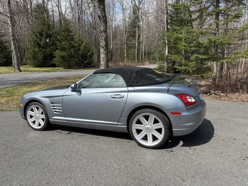 2005 Chrysler Crossfire, silber, 119.244 km, Import Kanada — Foto 3 z 11