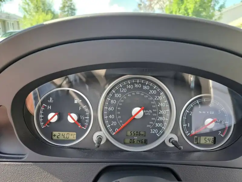 2005 Chrysler Crossfire SRT-6, grau, 61.500 km, Import Kanada — Foto 11 z 12