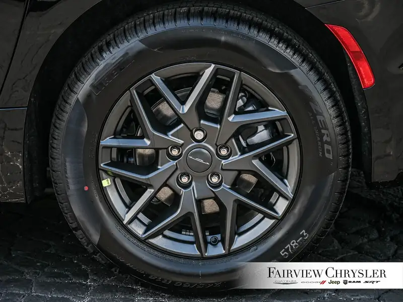 2027 Chrysler Pacifica Select S APPERANCE | 360 CAMERA | CARPLAY | PARK S, schwarz, 0 km, Import Kanada — Foto 9 z 12