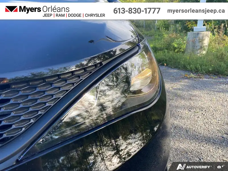 2027 Chrysler Grand Caravan SXT, schwarz, 0 km, Import Kanada — Foto 10 z 12