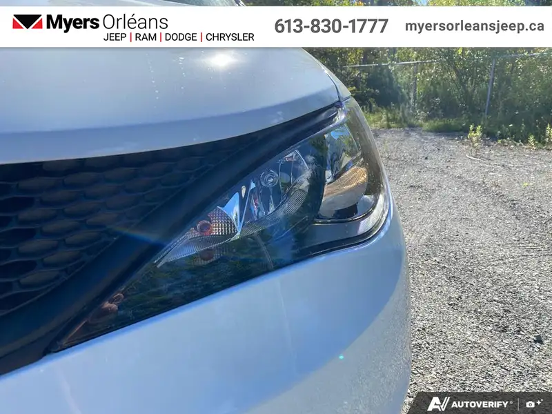 2027 Chrysler Grand Caravan SXT, weiß, 0 km, Import Kanada — Foto 10 z 12