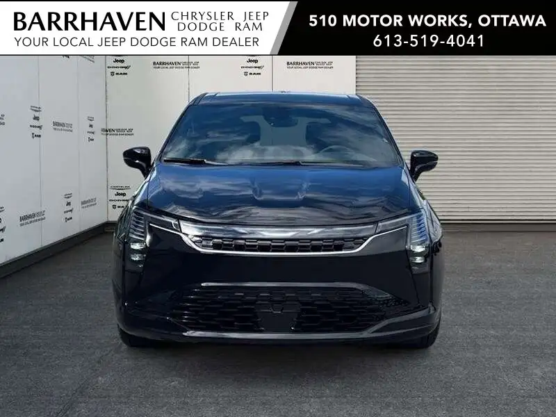 2027 Chrysler Pacifica Select, schwarz, 0 km, Import Kanada — Foto 7 z 12