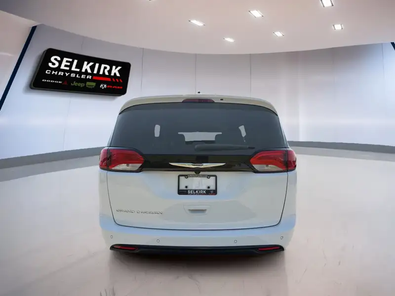 2027 Chrysler Grand Caravan SXT, weiß, 0 km, Import Kanada — Foto 5 z 12