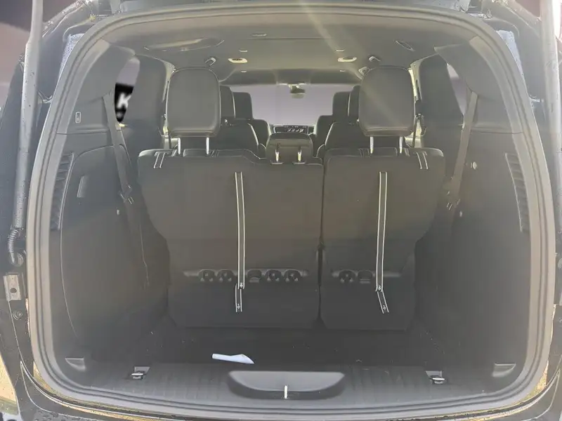 2027 Chrysler Grand Caravan SXT, schwarz, 0 km, Import Kanada — Foto 6 z 12