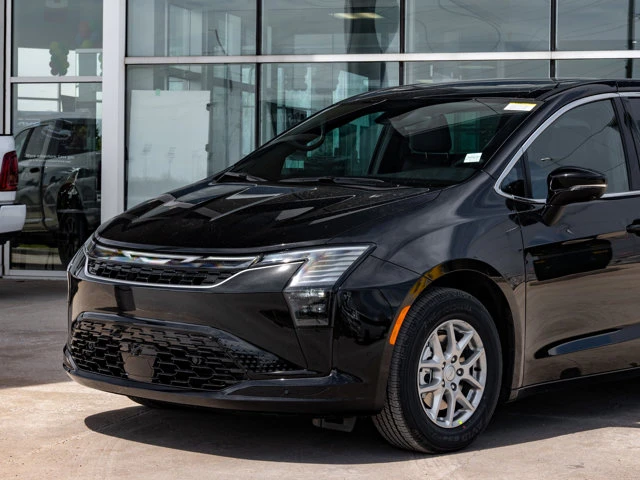 2027 Chrysler Pacifica SELECT, schwarz, 0 km, Import Kanada — Foto 13 z 20