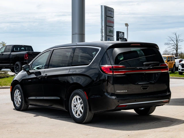 2027 Chrysler Pacifica SELECT, schwarz, 0 km, Import Kanada — Foto 6 z 20