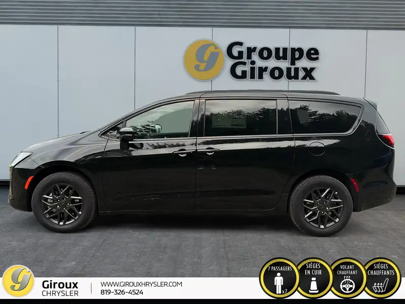 2027 Chrysler Pacifica Select AWD, schwarz, 0 km, Import Kanada — Foto 9 z 12