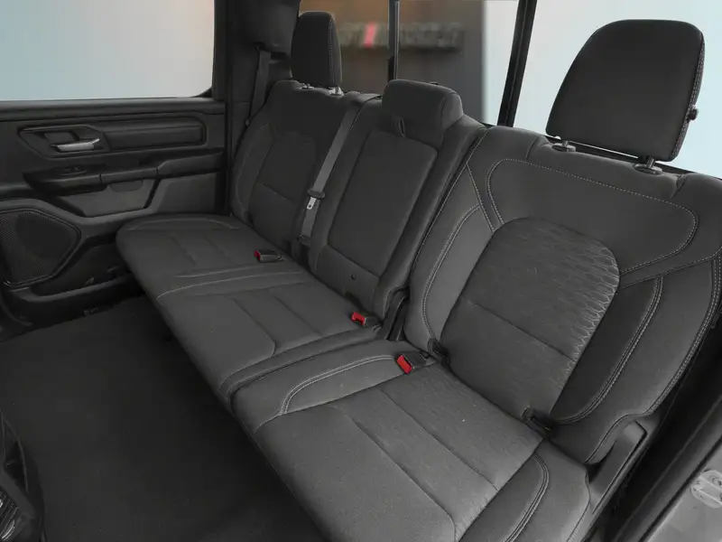 2027 Chrysler Pacifica Select AWD, rot, 0 km, Import Kanada — Foto 9 z 11