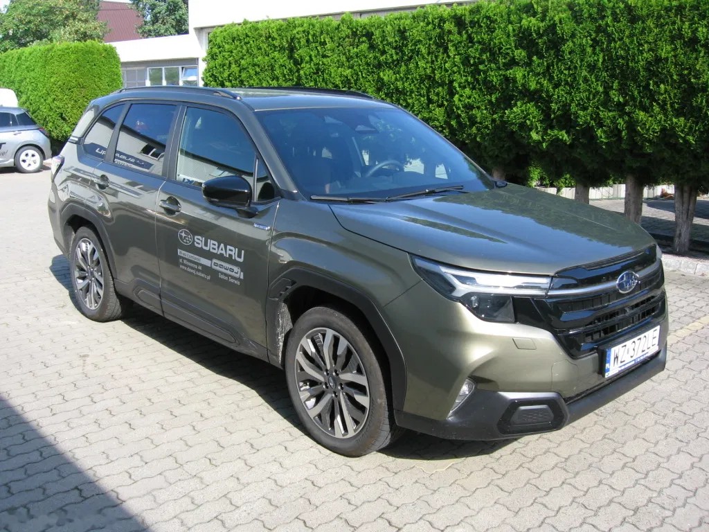 2026 Subaru Forester, 2.000 km, Polen — Foto 3 z 7
