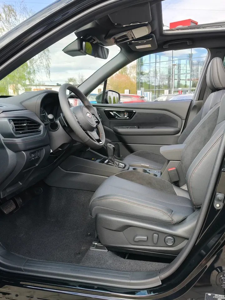 2025 Subaru Forester, 10 km, Polen — Foto 7 z 11