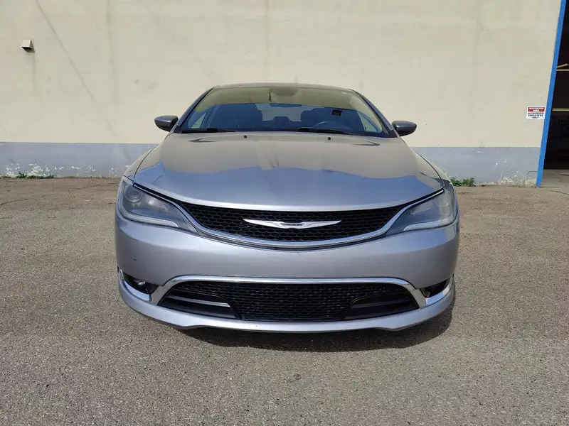 2016 Chrysler 200 C | NAV | Bluetooth | Backup Camera |, silber, 157.618 km, Import Kanada — Foto 5 z 12