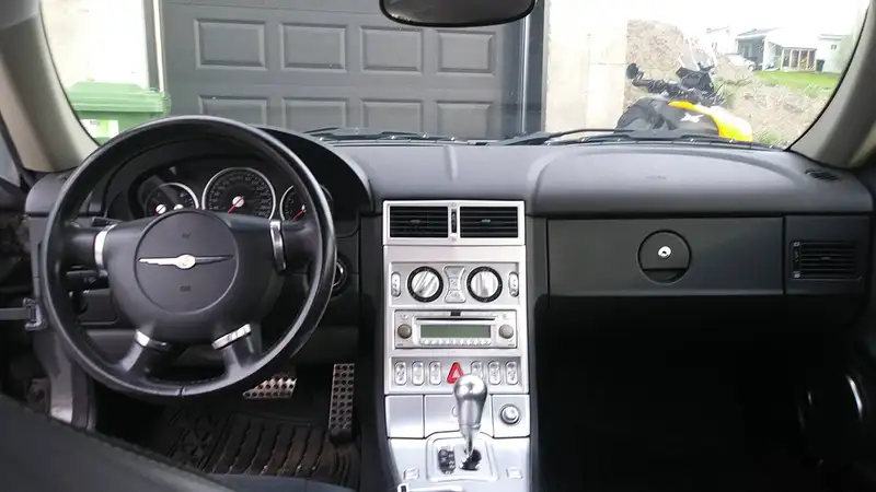 2005 Chrysler Crossfire SRT-6, grau, 147.000 km, Import Kanada — Foto 11 z 11