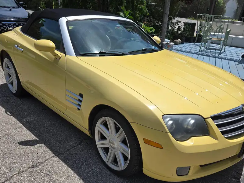 2005 Chrysler Crossfire Limited, gelb, 105.000 km, Import Kanada — Foto 3 z 5