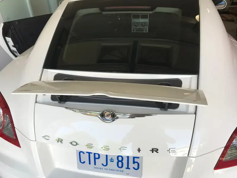 2004 Chrysler Crossfire Limited, weiß, 44.700 km, Import Kanada — Foto 8 z 11