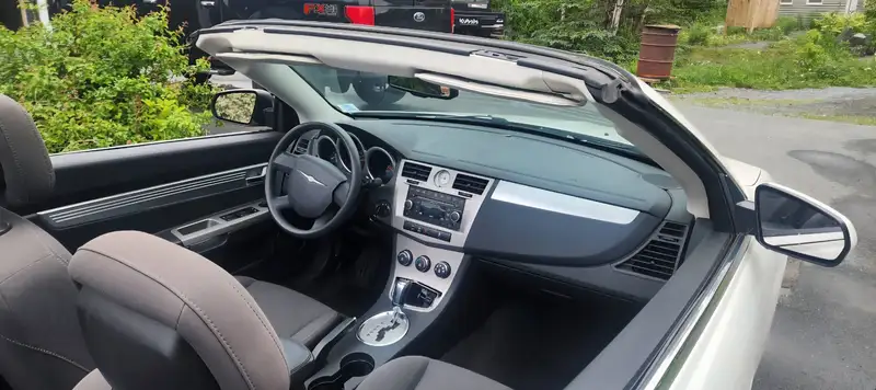2010 Chrysler Sebring Touring, weiß, 97.000 km, Import Kanada — Foto 4 z 4