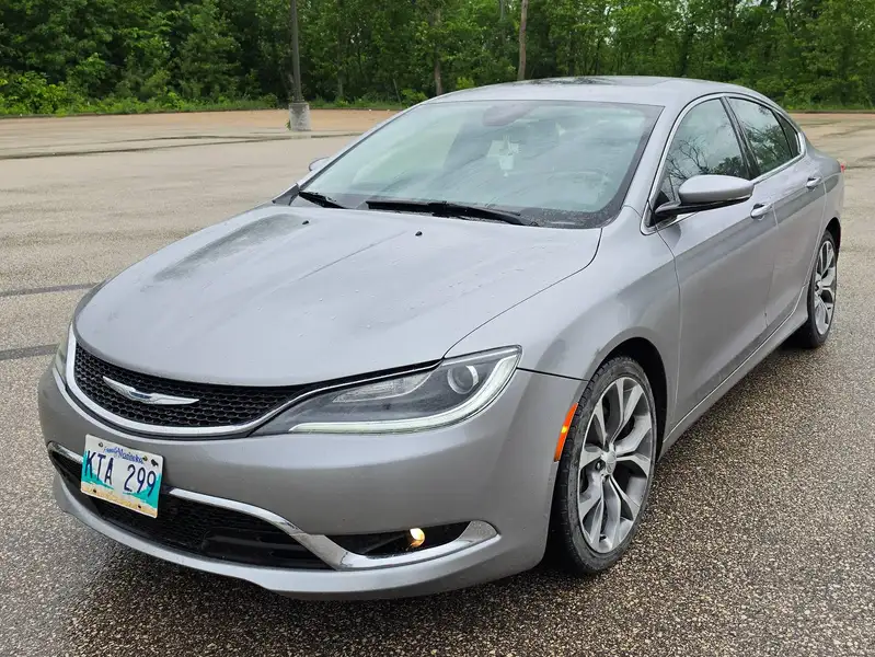2016 Chrysler 200, silber, 195.000 km, Import Kanada — Foto 2 z 12
