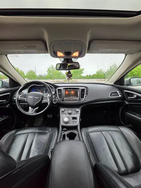 2016 Chrysler 200, silber, 195.000 km, Import Kanada — Foto 8 z 12