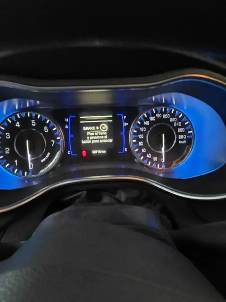 2016 Chrysler 200 LX, weiß, 59.000 km, Import Kanada — Foto 5 z 7
