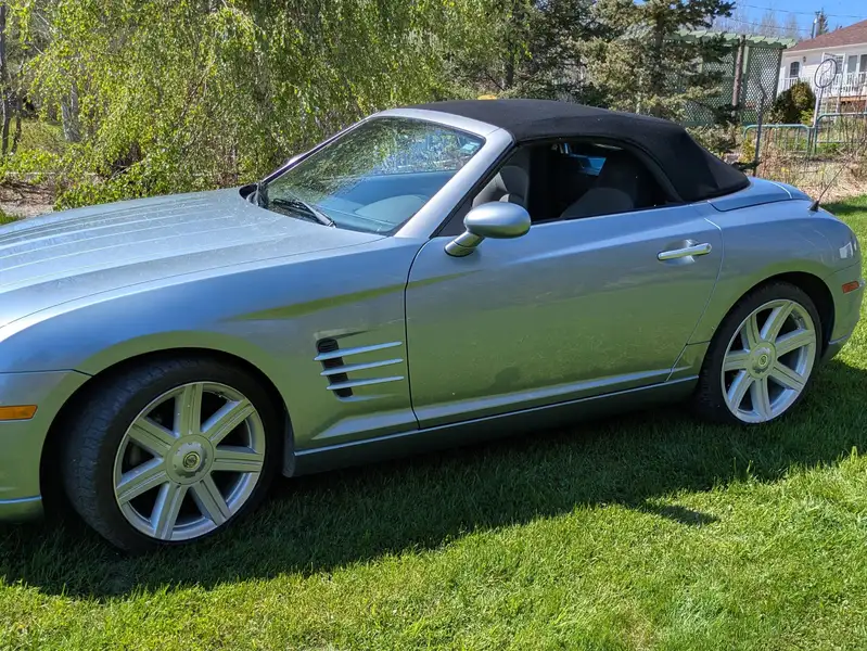 2005 Chrysler Crossfire Limited, grau, 77.000 km, Import Kanada — Foto 2 z 12