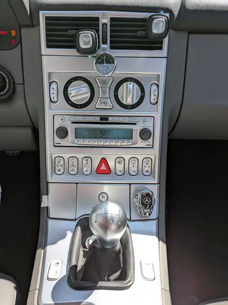 2005 Chrysler Crossfire Limited, grau, 77.000 km, Import Kanada — Foto 7 z 12