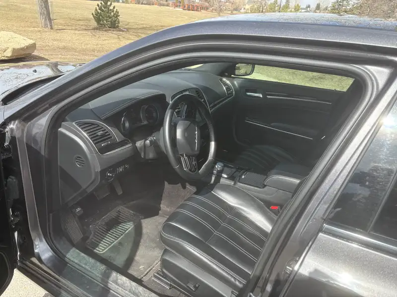 2018 Chrysler 300 300S, grau, 110.000 km, Import Kanada — Foto 5 z 5
