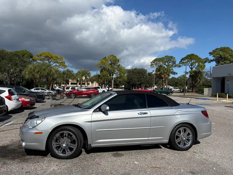 2008 Chrysler Sebring Limited, silber, 235.000 km, Import Kanada — Foto 1