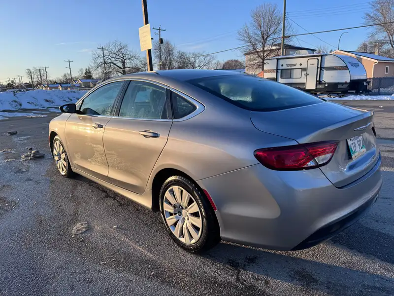 2016 Chrysler 200, silber, 157.000 km, Import Kanada — Foto 3 z 8