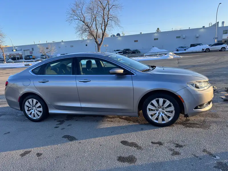 2016 Chrysler 200, silber, 157.000 km, Import Kanada — Foto 5 z 8