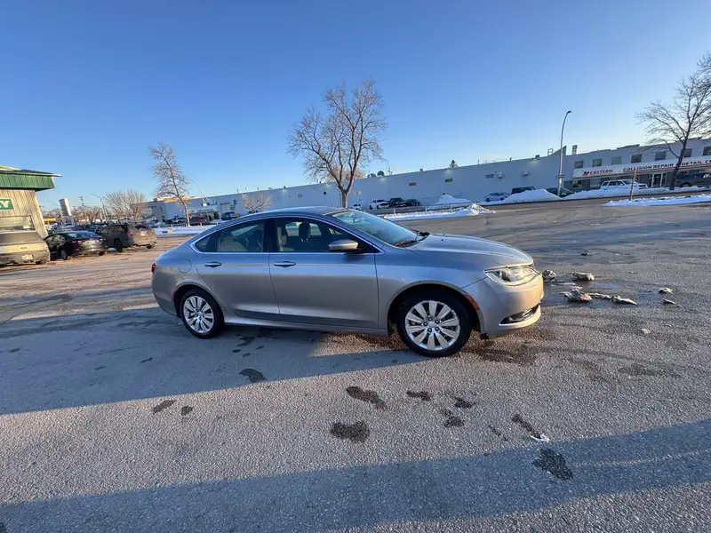 2016 Chrysler 200, silber, 157.000 km, Import Kanada — Foto 6 z 8