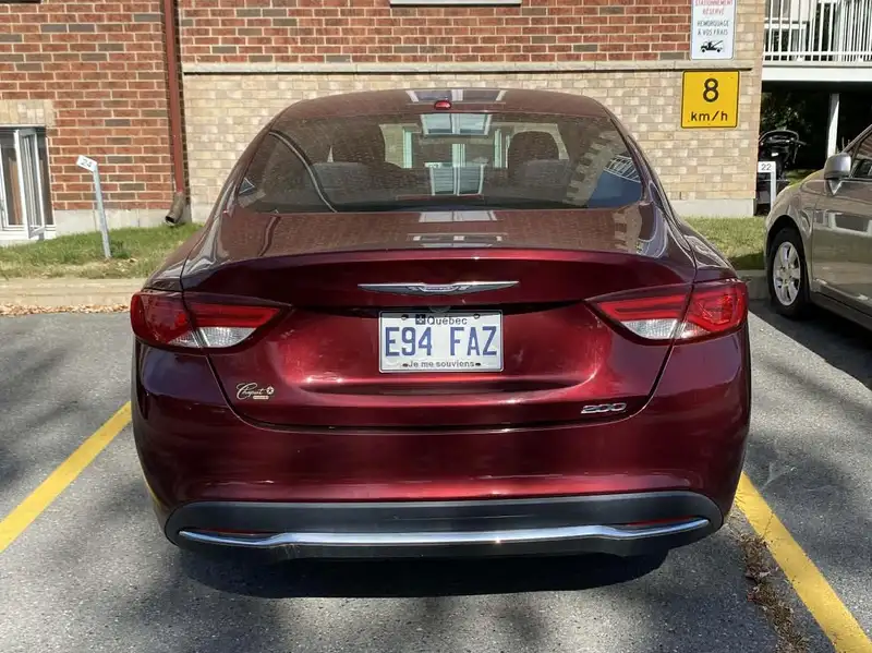 2016 Chrysler 200 Limited, 83.000 km, Import Kanada — Foto 5 z 7