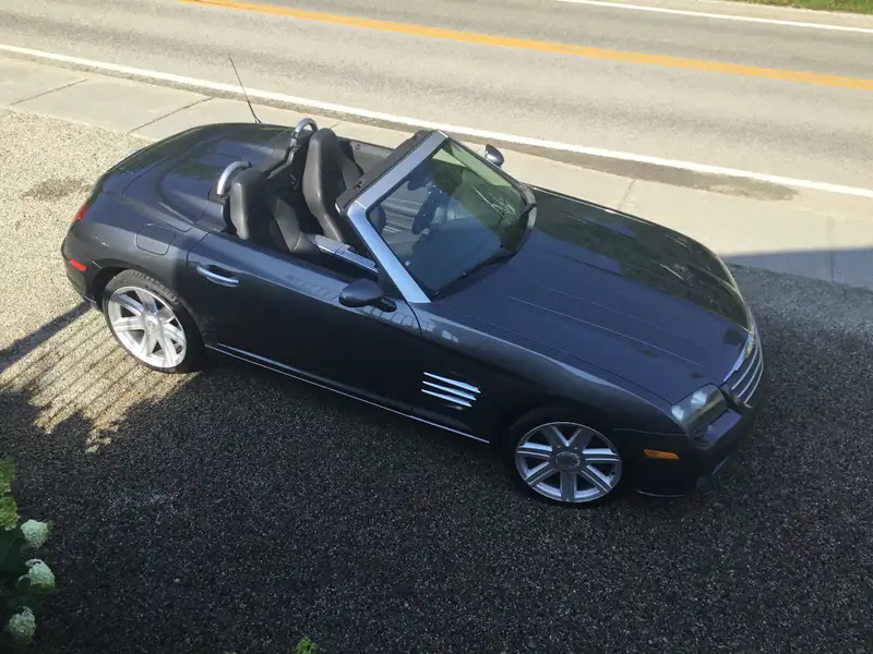 2005 Chrysler Crossfire, grau, 98.500 km, Import Kanada — Foto 1 z 4 2005 Chrysler Crossfire, grau, 98.500 km, Import Kanada — Foto 1 z 4