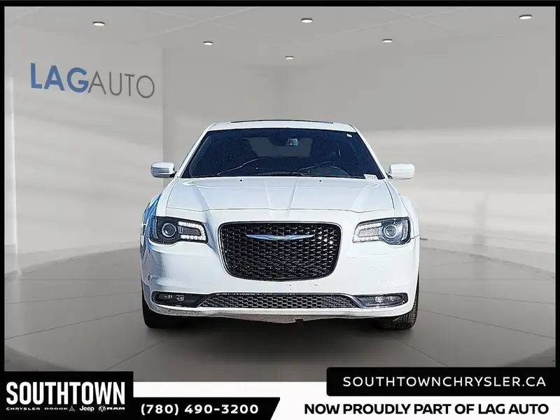 2018 Chrysler 300 300S, weiß, 181.734 km, Import Kanada — Foto 2 z 12