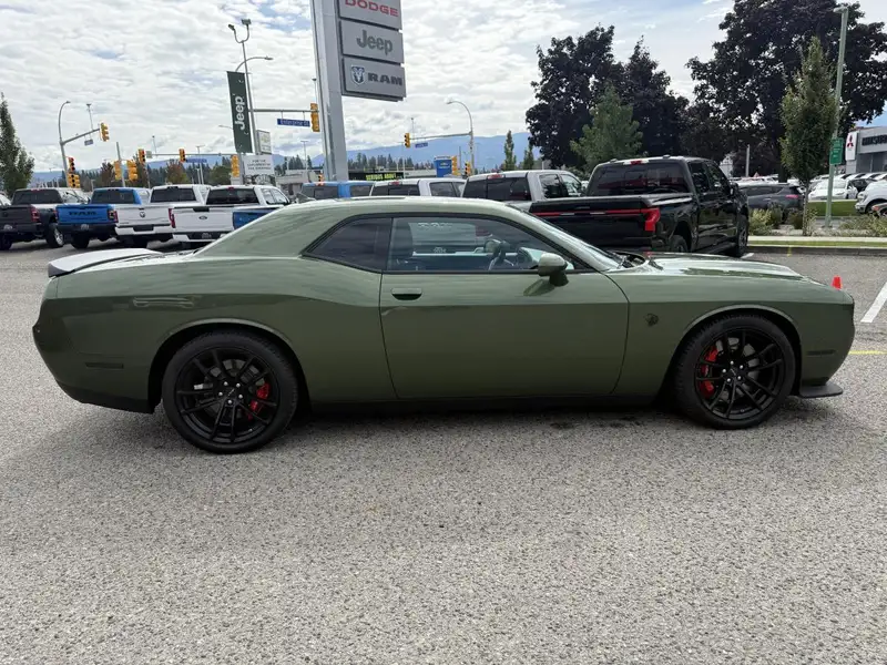 2023 Dodge Challenger SRT HELLCAT | LAST CALL EDITION | JAILBREAK | HARM, grün, 6.693 km, Import Kanada — Foto 9 z 12
