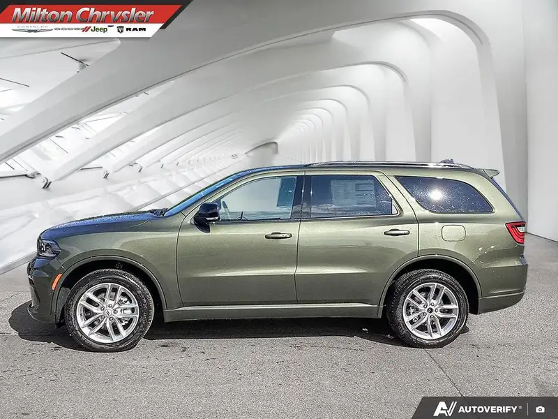 2027 Dodge Durango GT PLUS AWD, CAPTAIN CHAIRS, grün, 10 km, Import Kanada — Foto 3 z 12