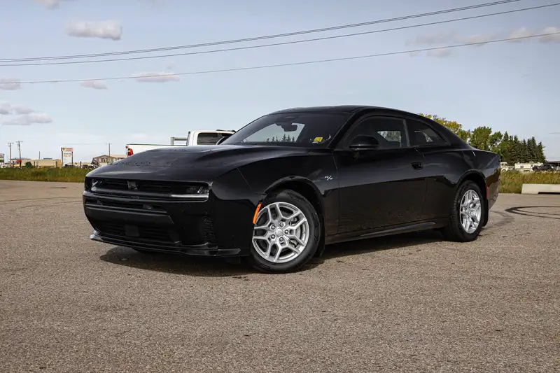 2027 Dodge Charger R/T AWD, schwarz, 0 km, Import Kanada — Foto 1 z 12 2027 Dodge Charger R/T AWD, schwarz, 0 km, Import Kanada — Foto 1 z 12