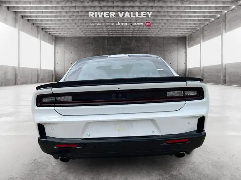 2026 Dodge Charger Scat Pack Plus, weiß, 0 km, Import Kanada — Foto 4 z 8