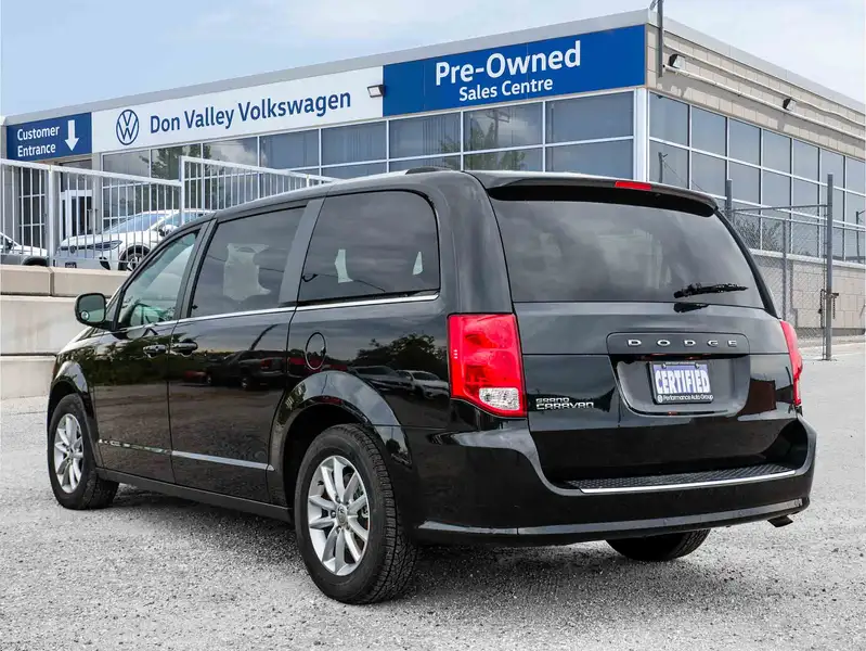 2020 Dodge Grand Caravan Premium Plus, schwarz, 61.811 km, Import Kanada — Foto 5 z 12