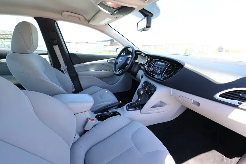 2013 Dodge Dart SXT, blau, 146.000 km, Import Kanada — Foto 6 z 12