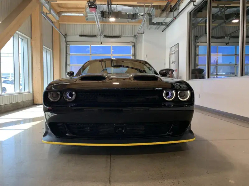 2023 Dodge Challenger SRT Hellcat Widebody Jailbreak RWD, schwarz, 57 km, Import Kanada — Foto 7 z 12