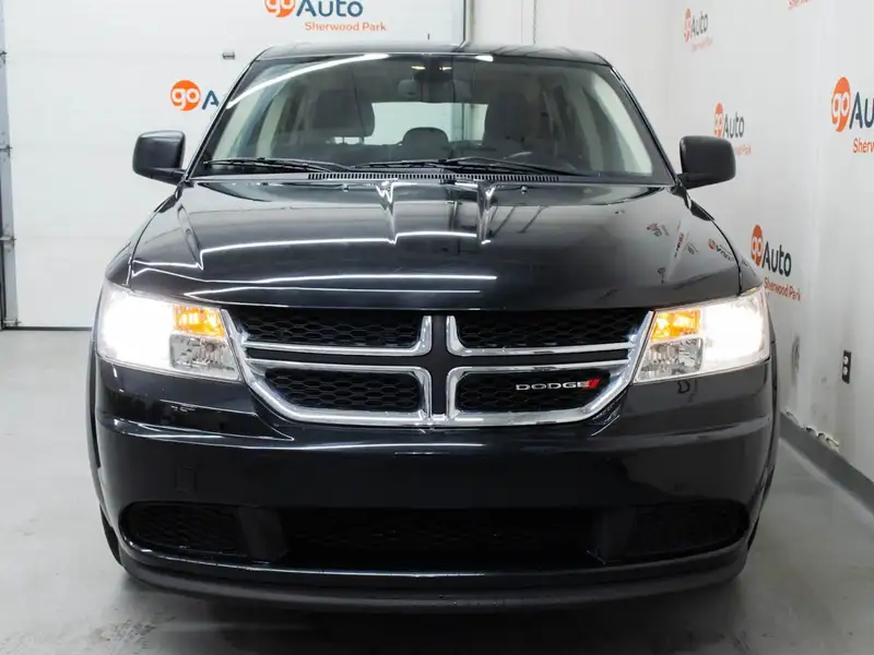 2019 Dodge Journey CANADA VALUE PACKAGE QUICK ORDER PACKAGE 22B, schwarz, 106.006 km, Import Kanada — Foto 2 z 12