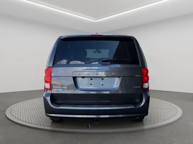 2020 Dodge Grand Caravan Crew, grau, 93.530 km, Import Kanada — Foto 5 z 12