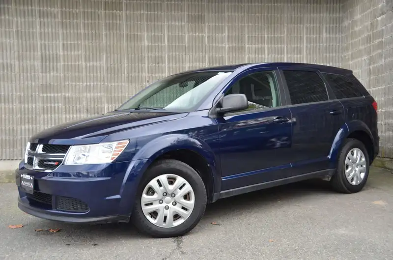 2018 Dodge Journey Canada Value Pkg, blau, 94.144 km, Import Kanada — Foto 1