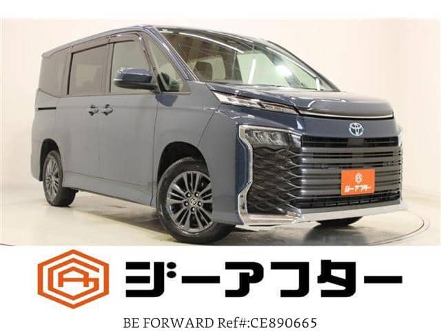 2022 Toyota Voxy, 45.014 km, Import Japan — Foto 1